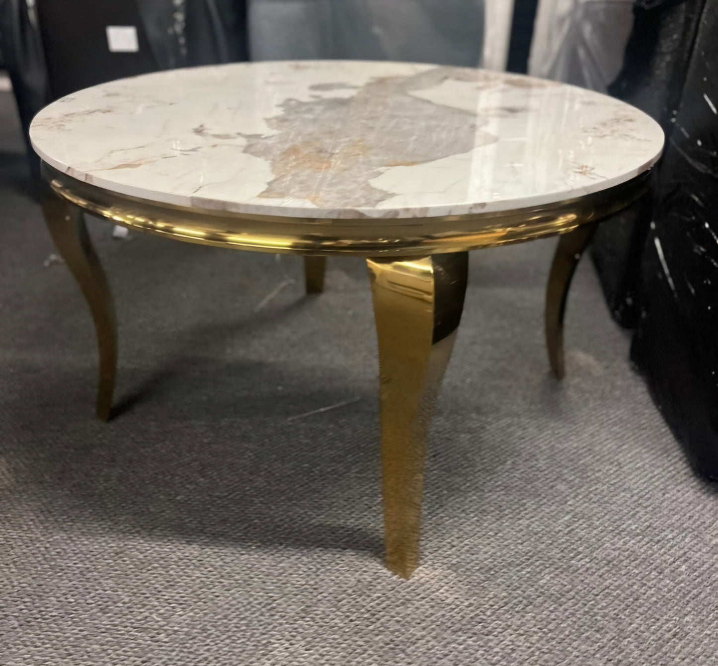 Round dining set gold