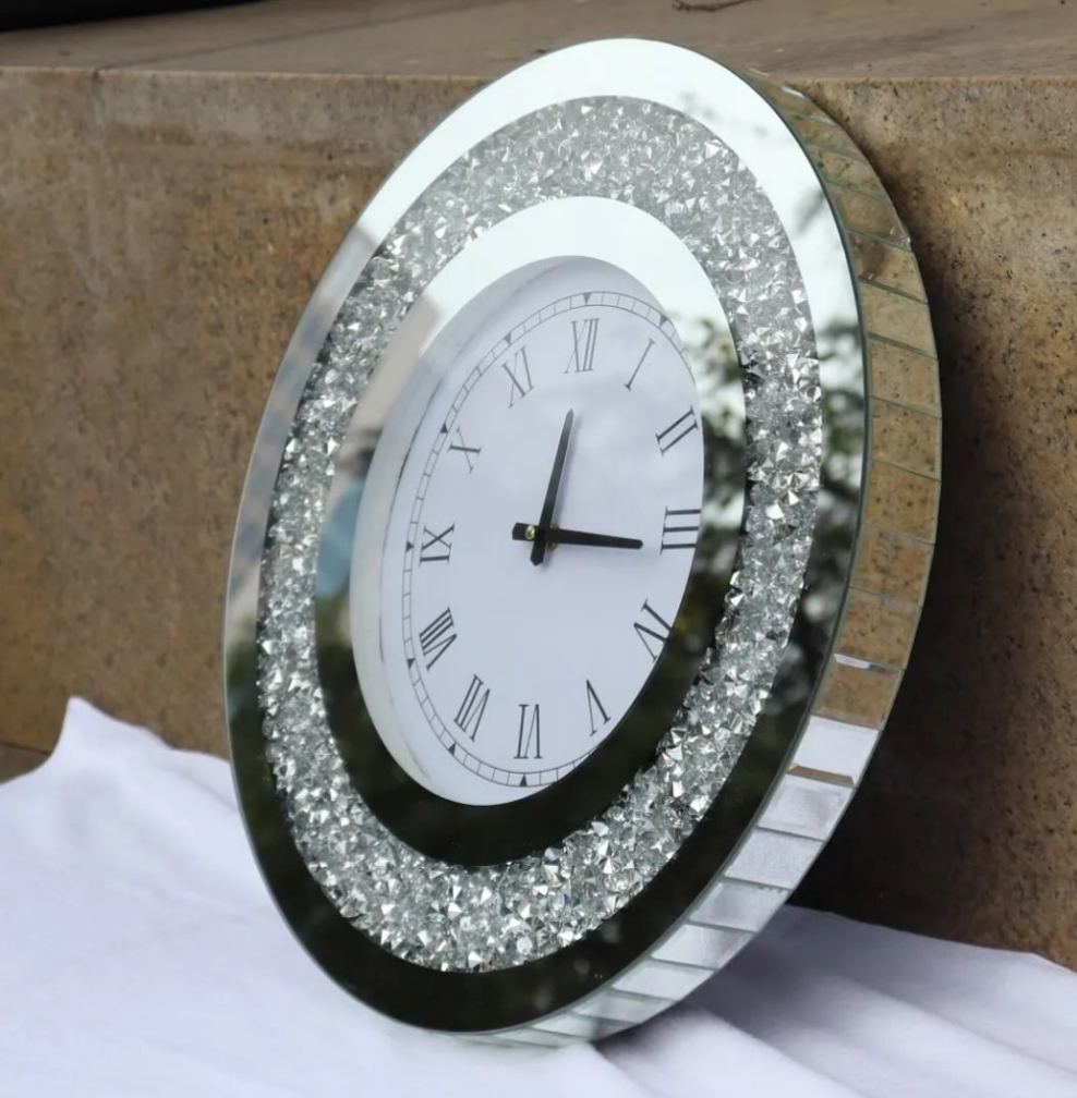 Mirrored clocks