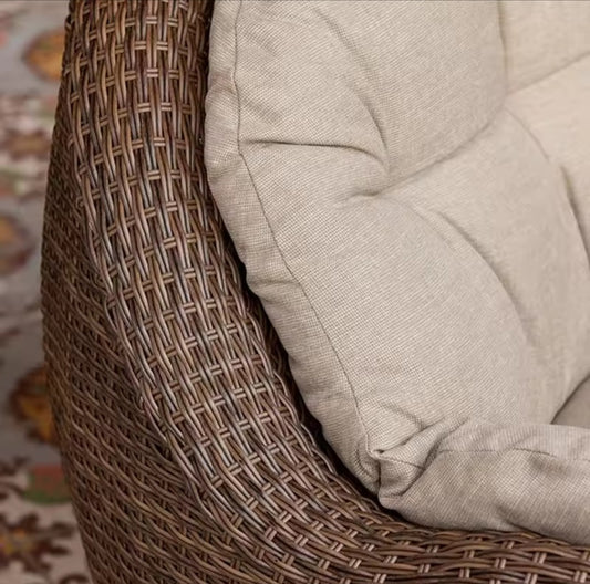 Outdoor Rattan lounger with ottoman