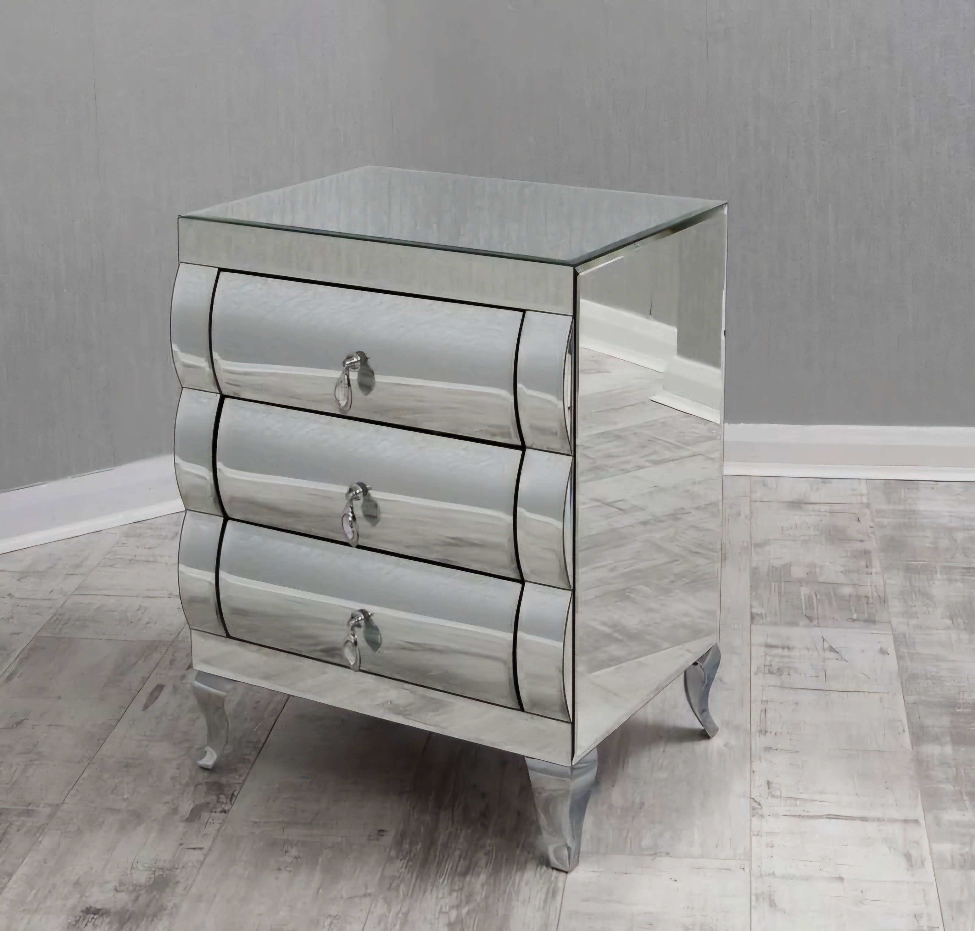 Pandora Mirrored Pedestal – Posh Spaces