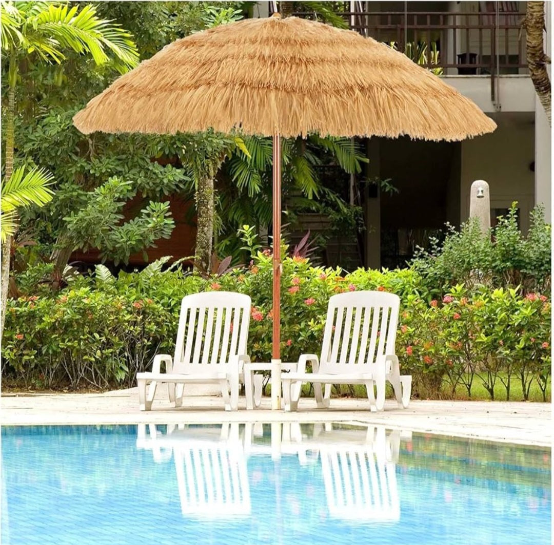 Straw parasol umbrella thatch