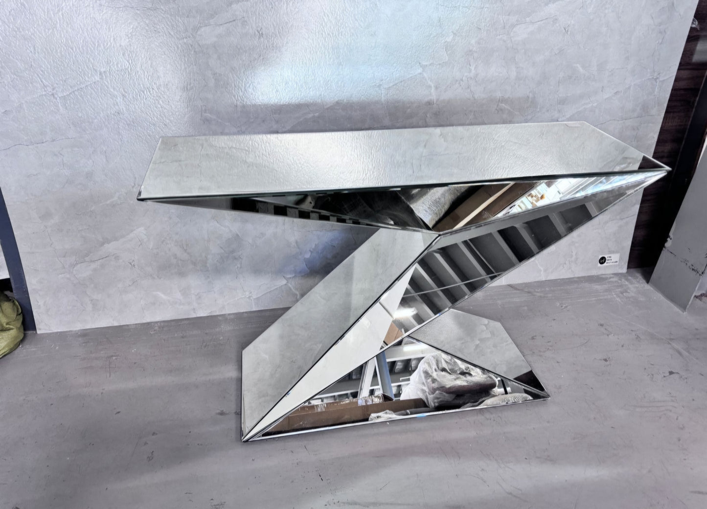 Contemporary Z shape console silver