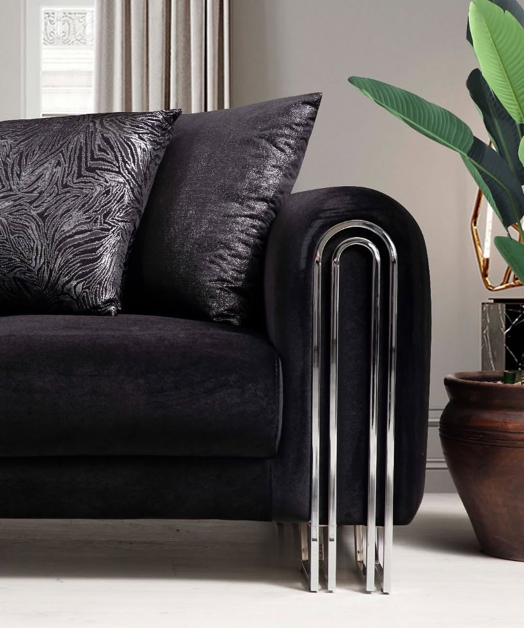 Black gucci lounge set luxury designer couches 