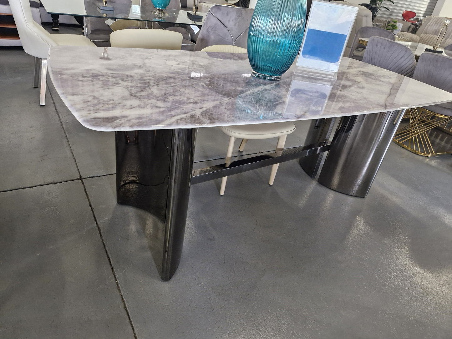 Dining table black legs marble top 